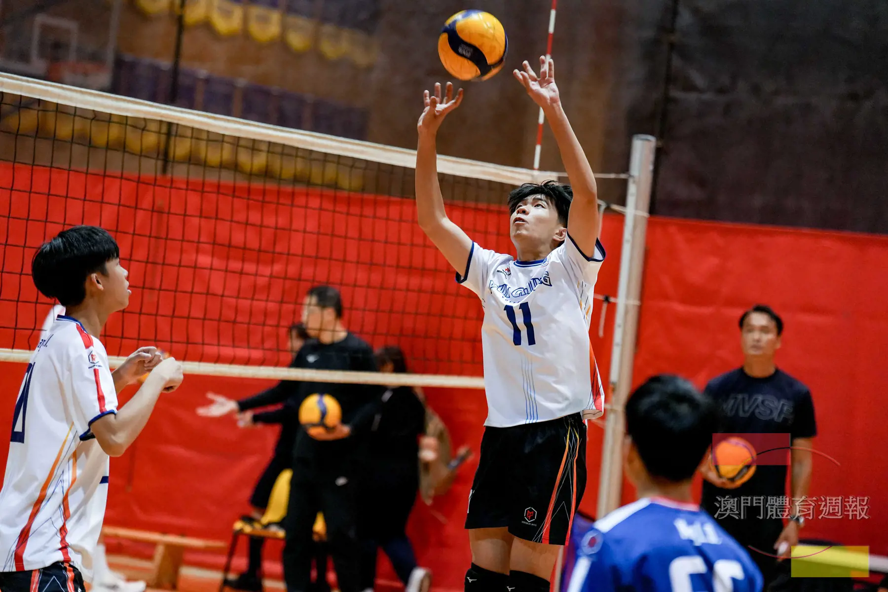 副1 培正麥嘉謙為球隊組織攻勢.jpg